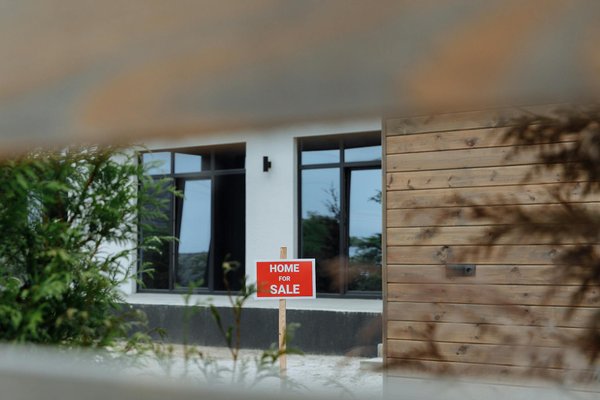 5 Idées Insoupçonnées pour Réinventer Votre Abri de Jardin